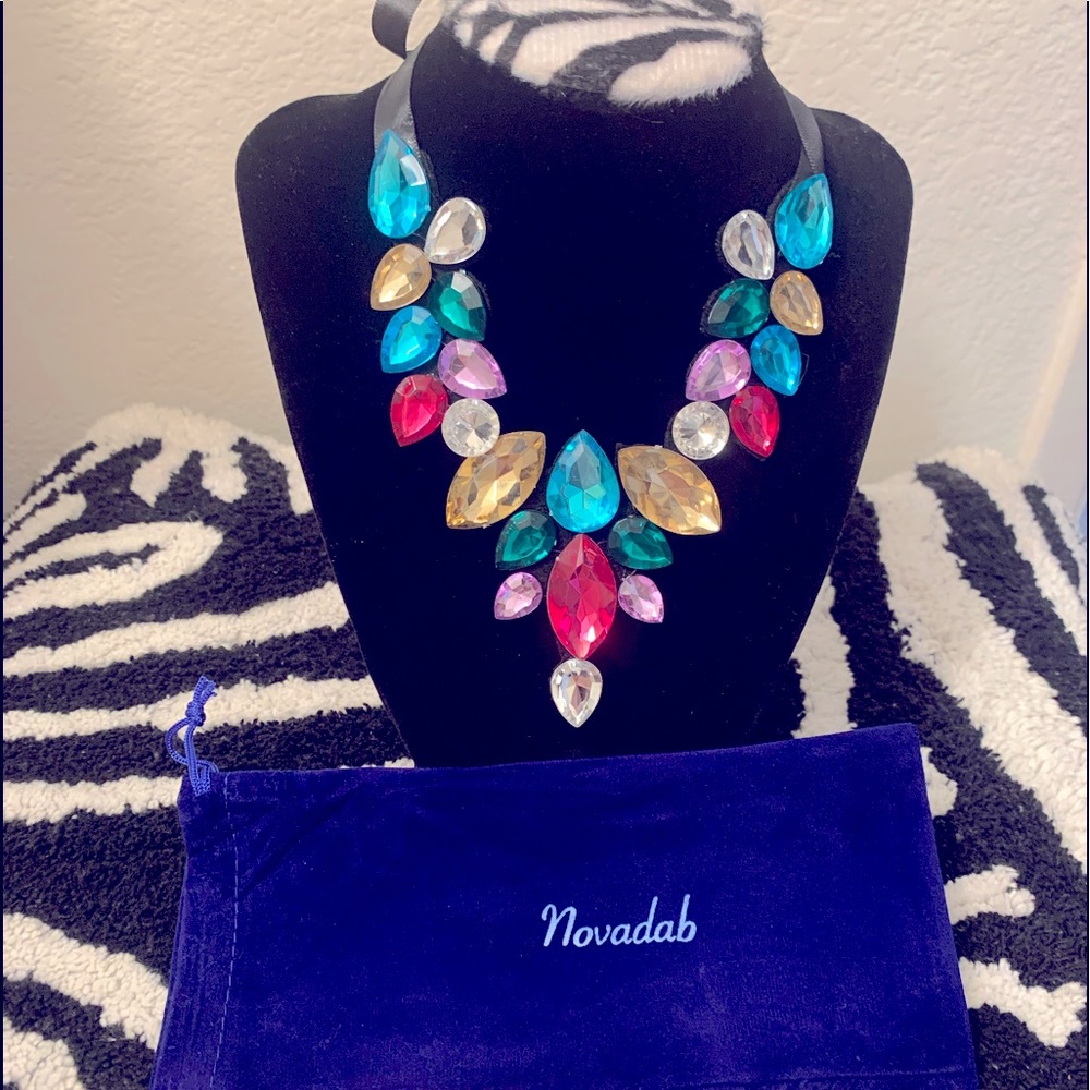 NWT Multi•Color Shimmering Stone Necklace